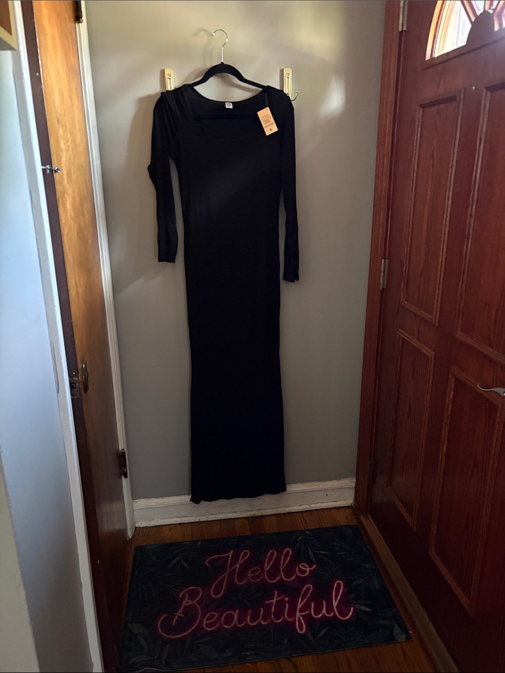 Popilush pull on Maxi BlackDress - Long Sleeve.